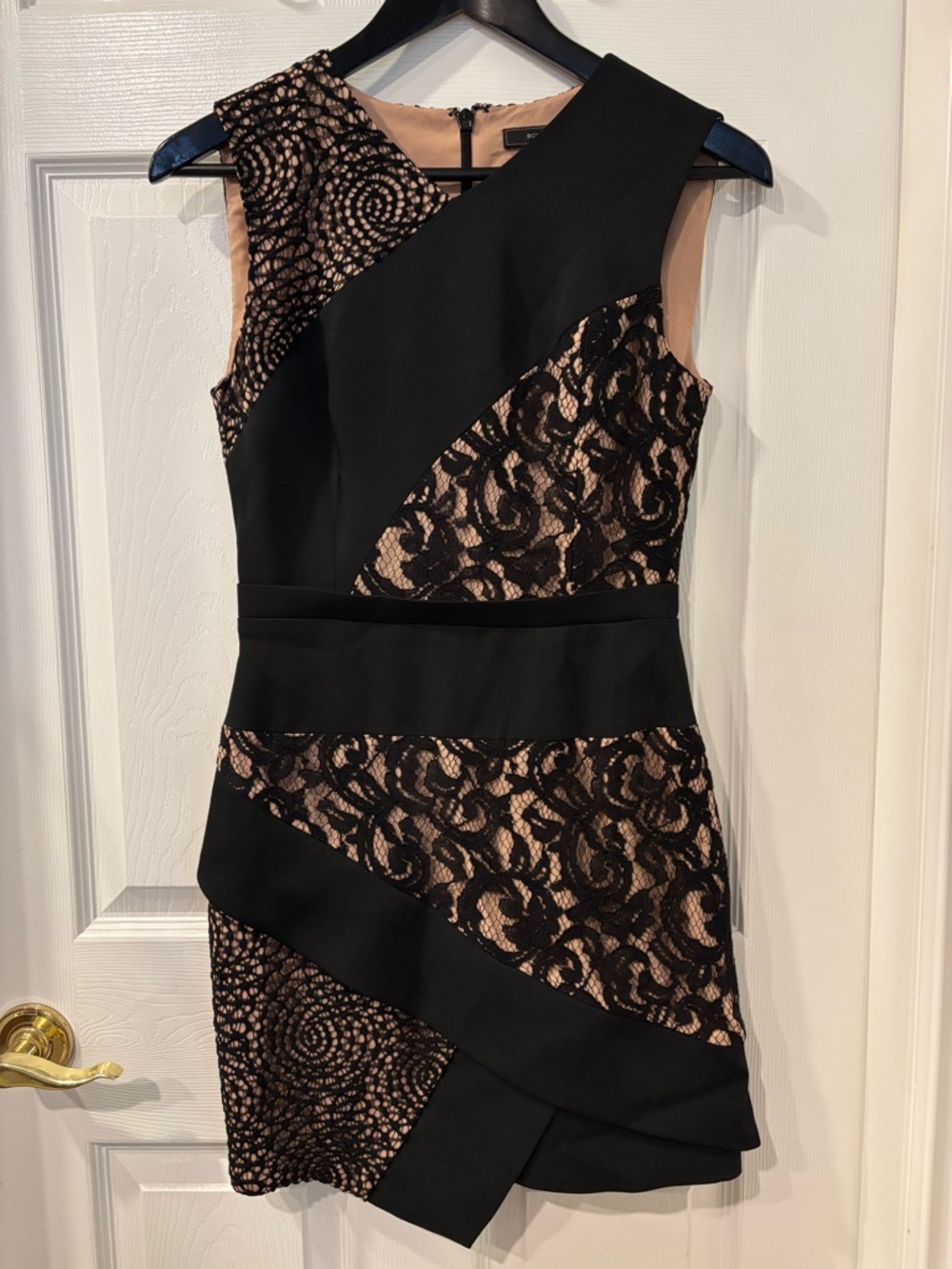 BCBGMaxAzria Black and Nude Lace-Panel Mini Dress Sz 2